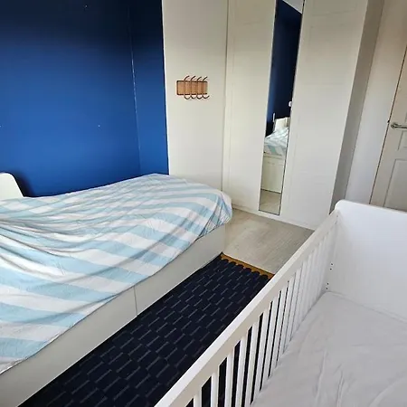 Сasa de vacaciones Family For 4 People, With Garden Arras