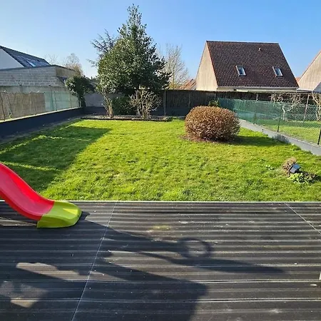 Family For 4 People, With Garden Сasa de vacaciones