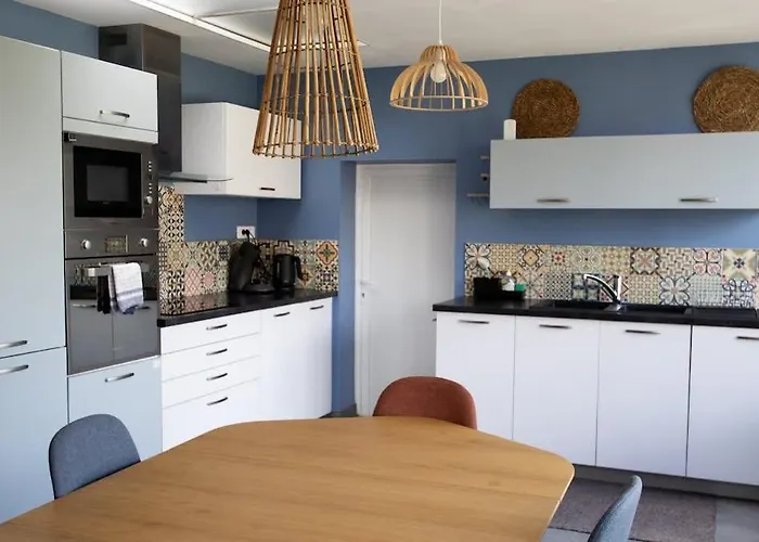 Hébergement de vacances Family For 4 People, With Garden *